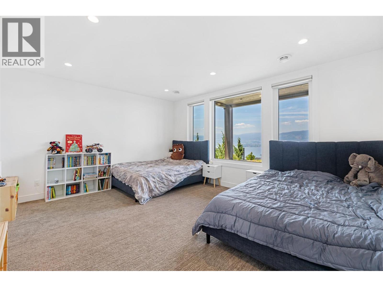 5576 Upper Mission Drive