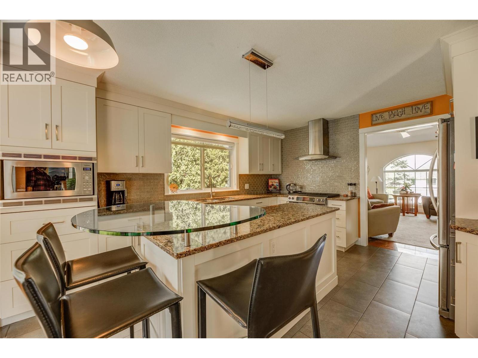 1870 Bayview Court