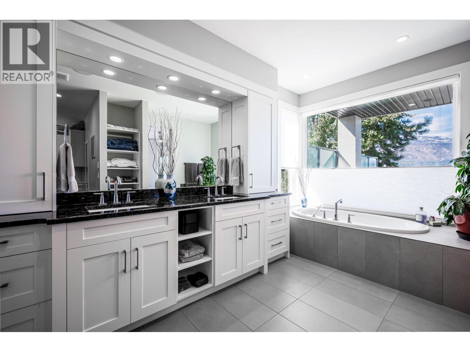 11537 Okanagan Centre Road W
