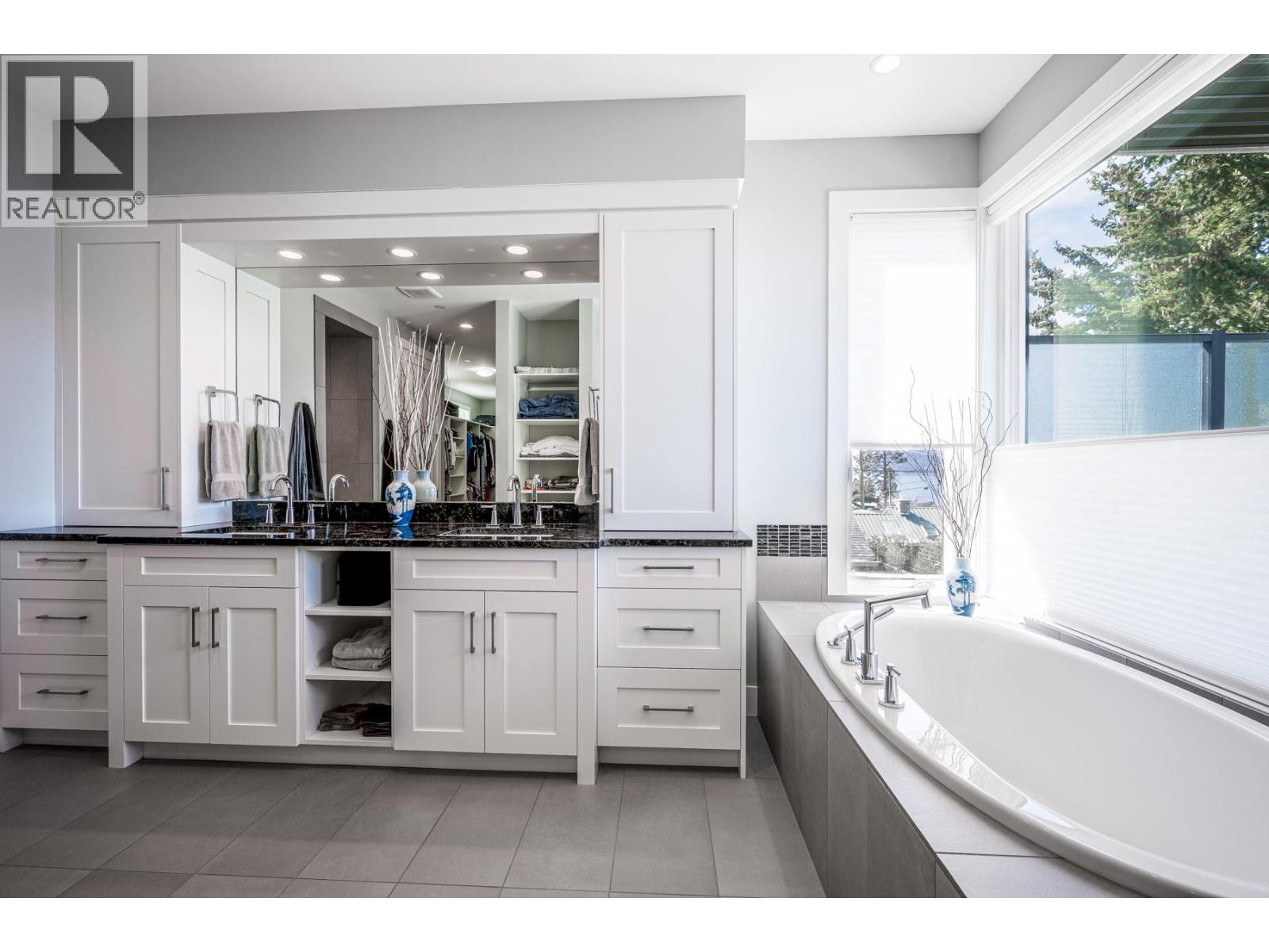 11537 Okanagan Centre Road W