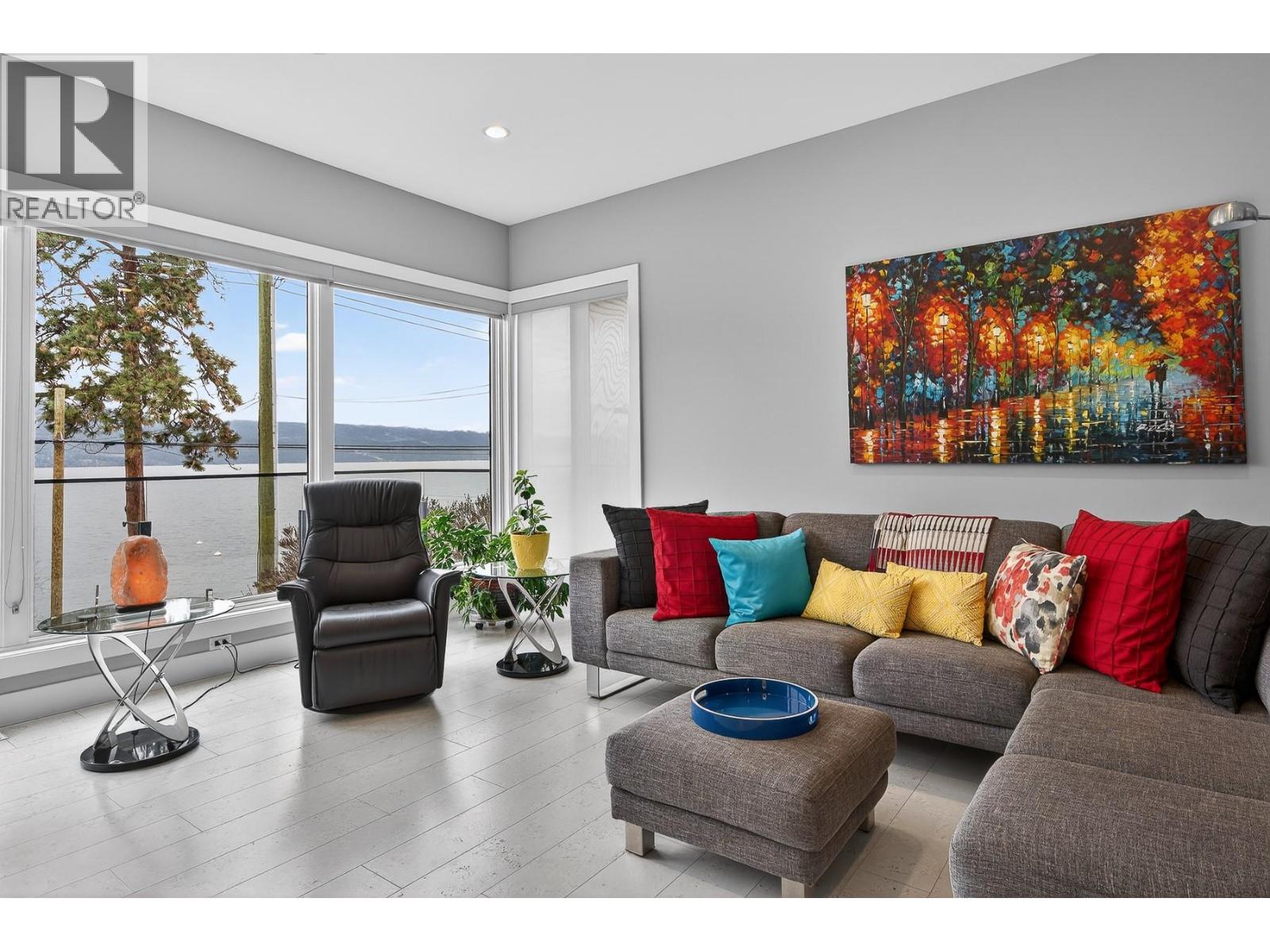 11537 Okanagan Centre Road W