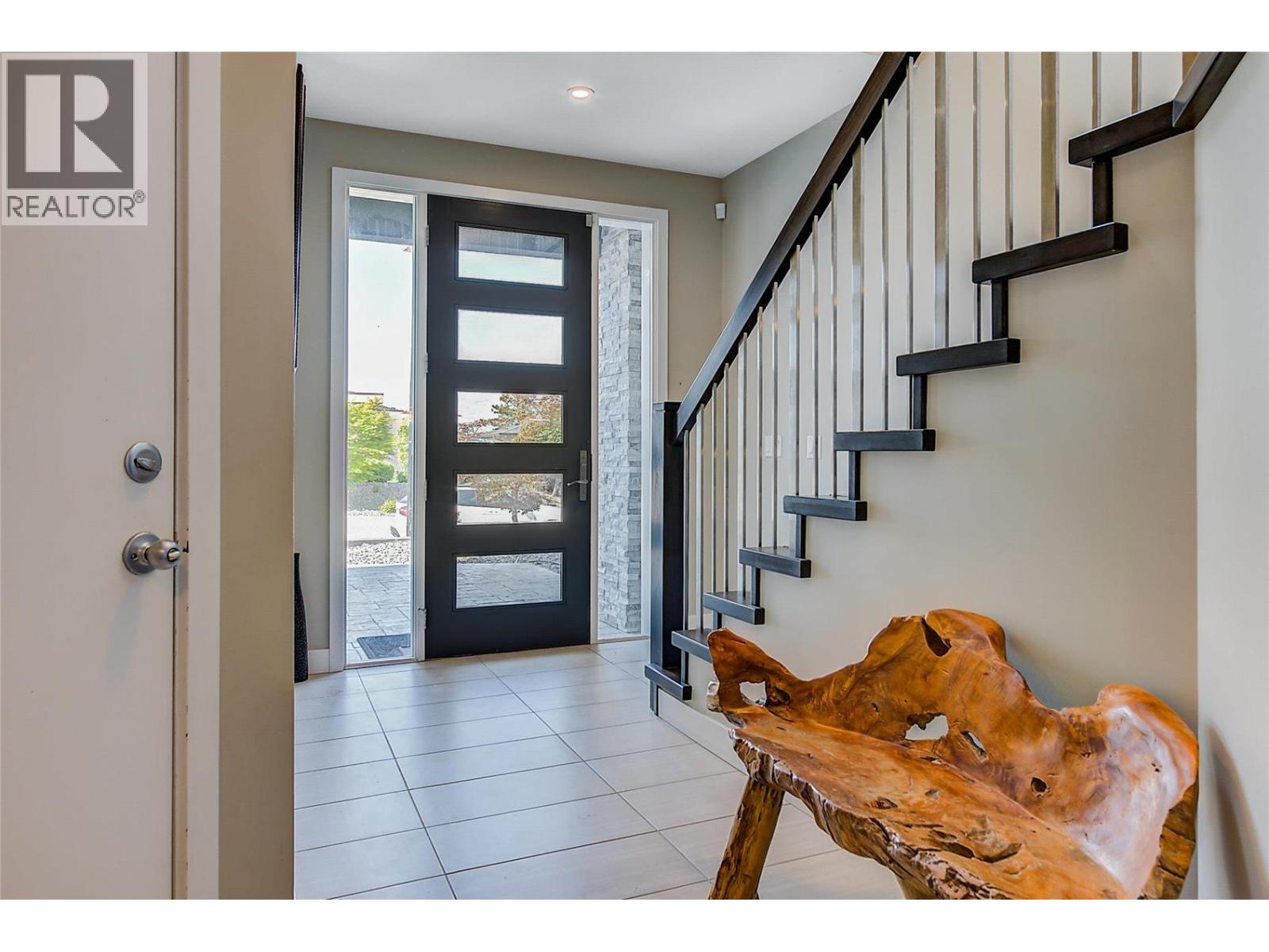 3284 Vineyard View Drive