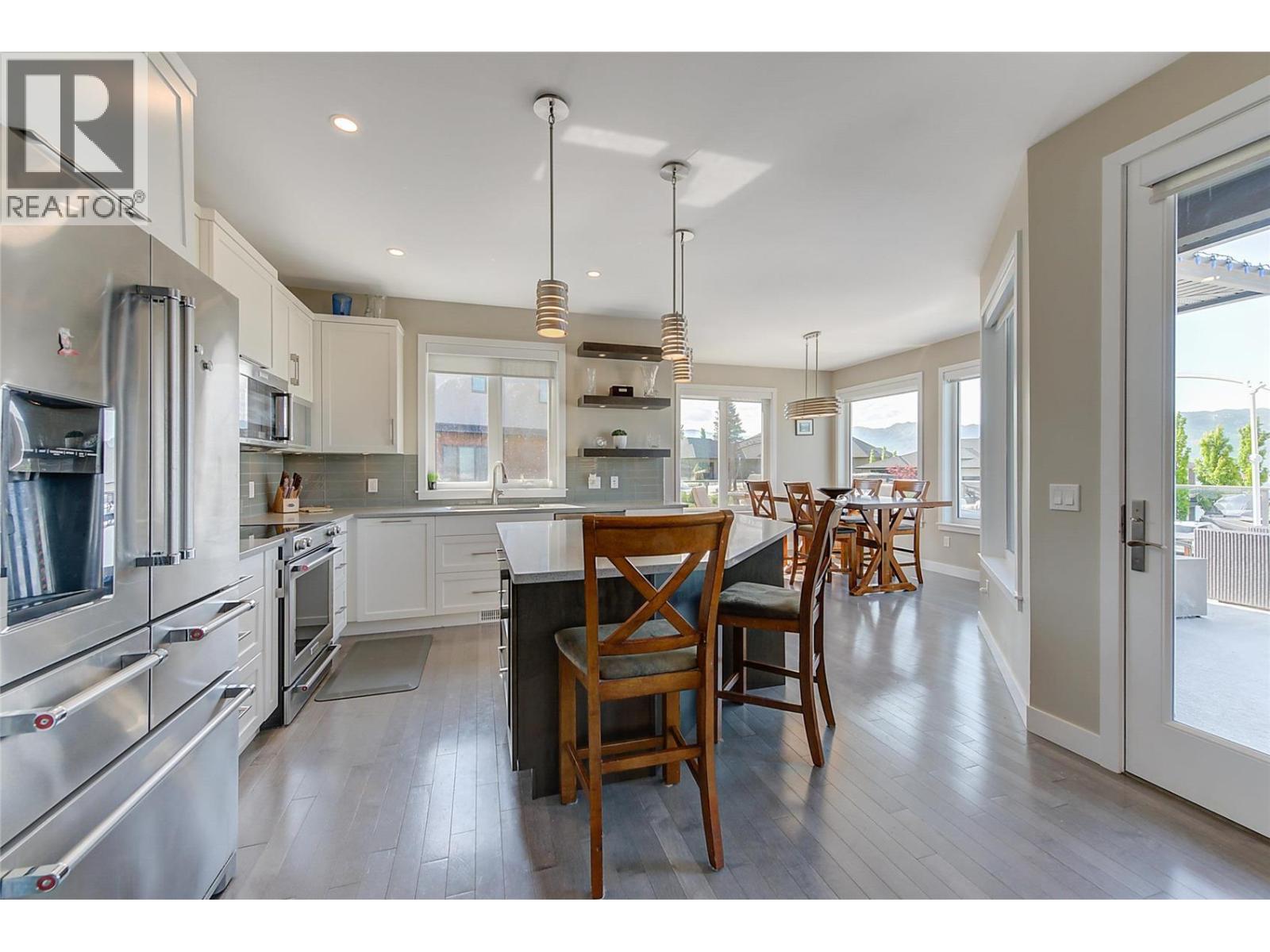 3284 Vineyard View Drive