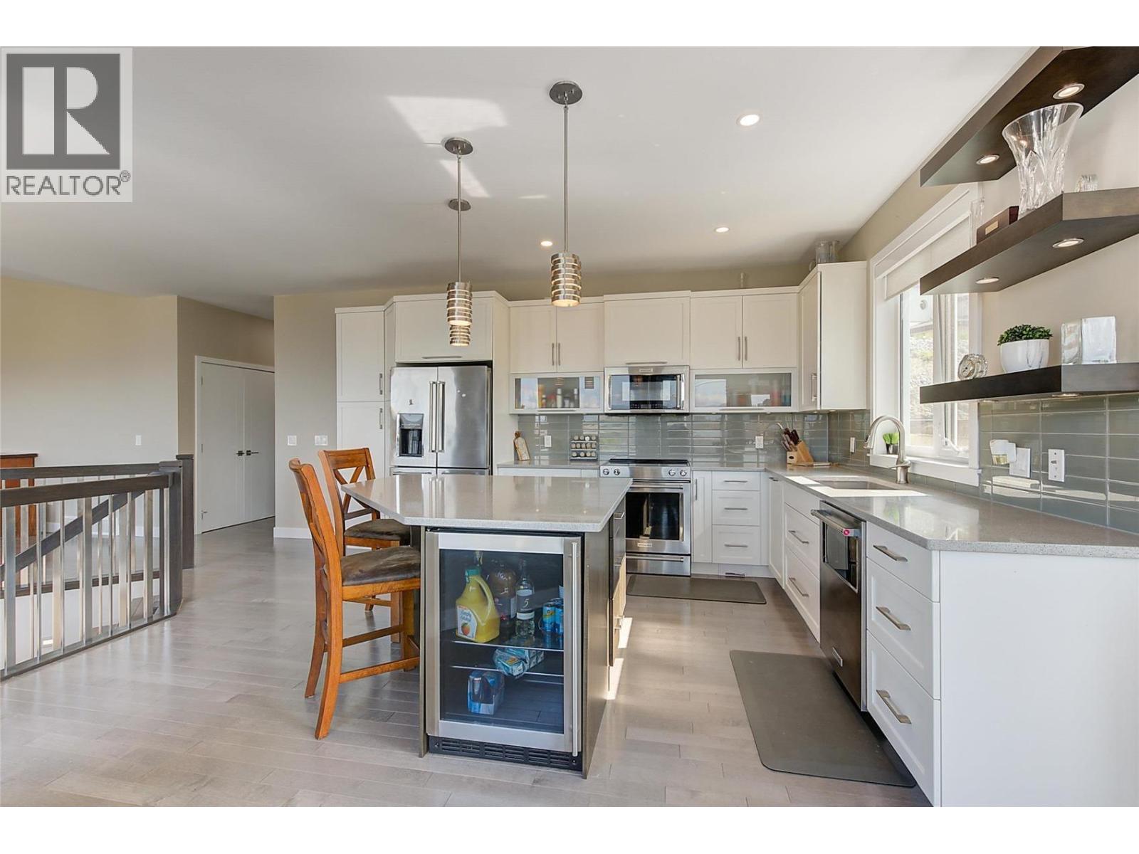 3284 Vineyard View Drive