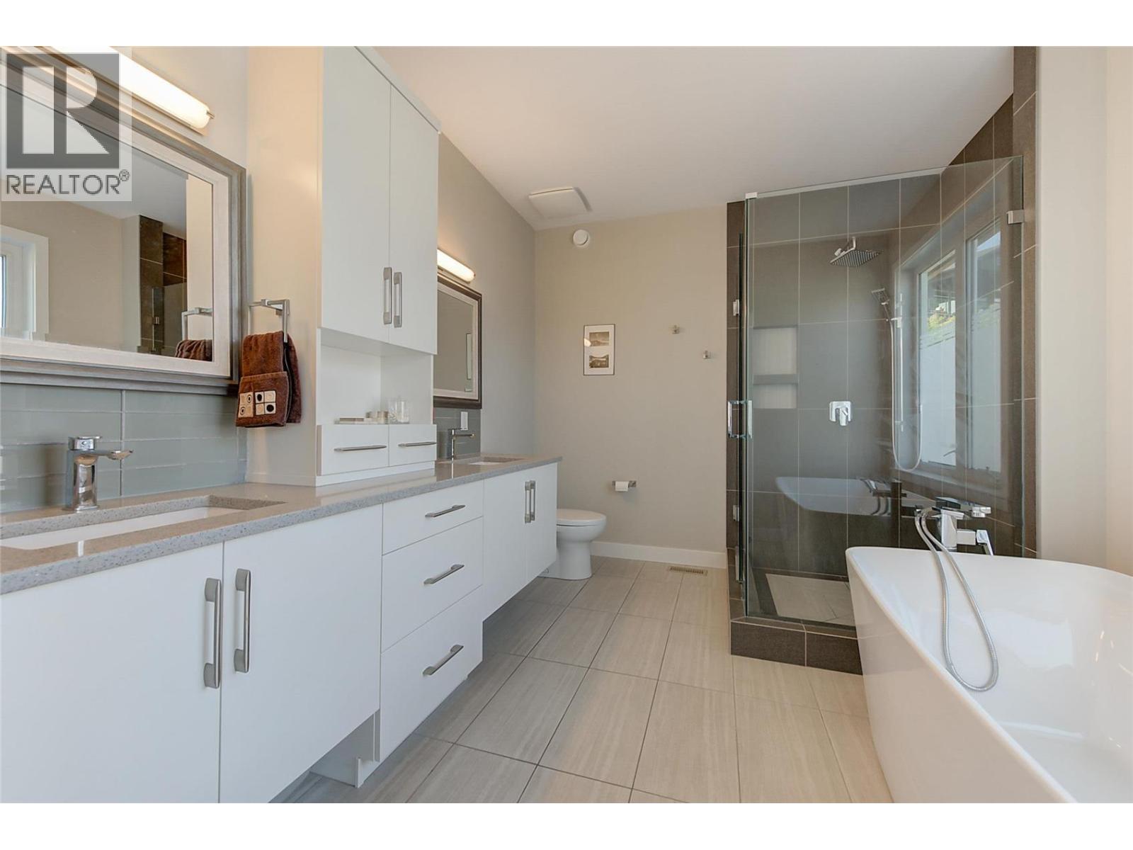 3284 Vineyard View Drive