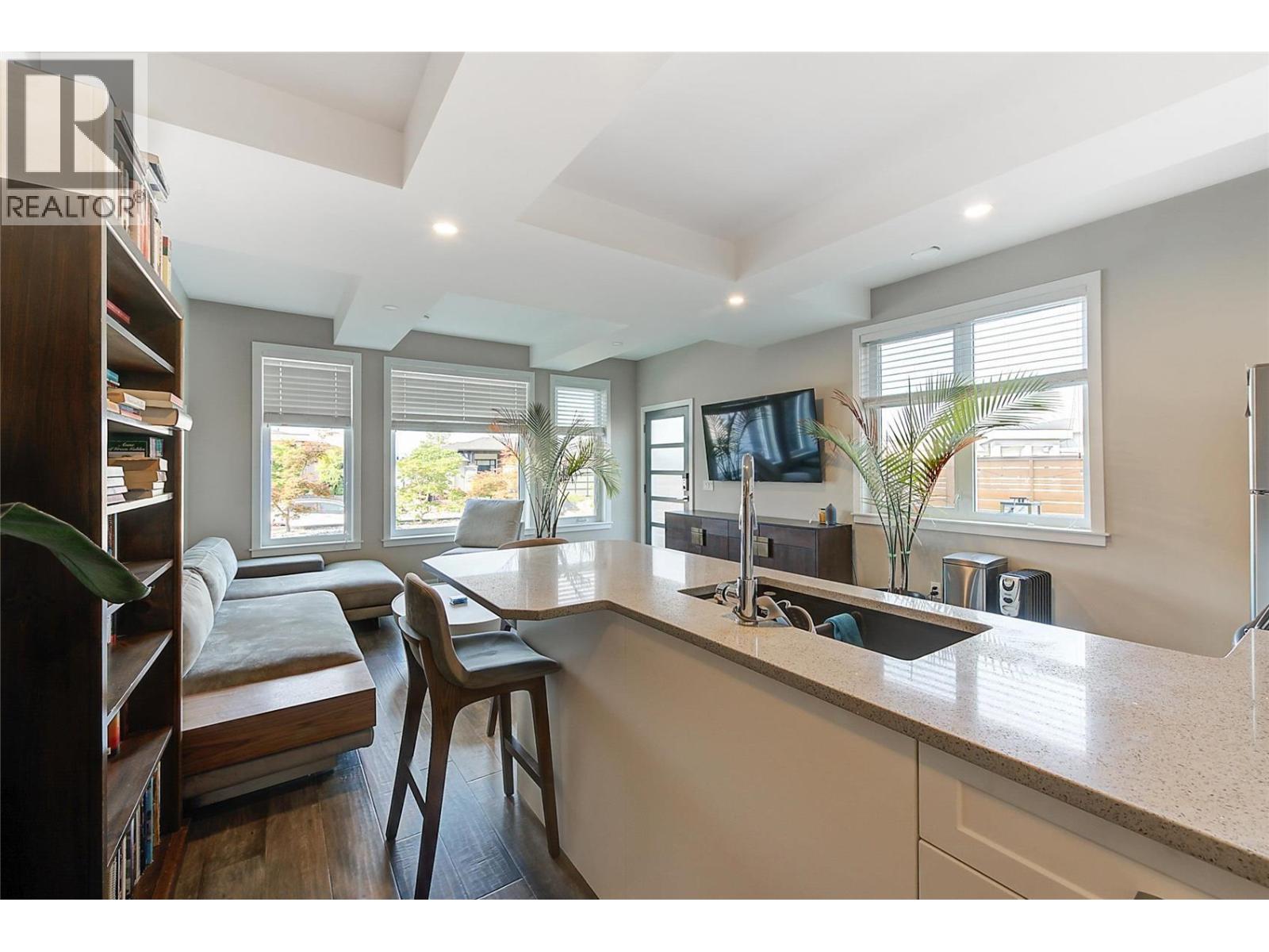 3284 Vineyard View Drive