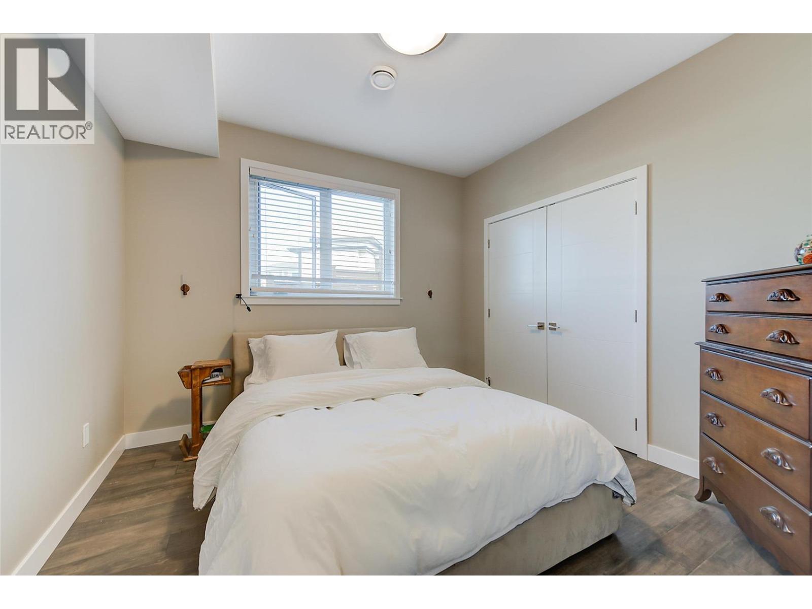 3284 Vineyard View Drive