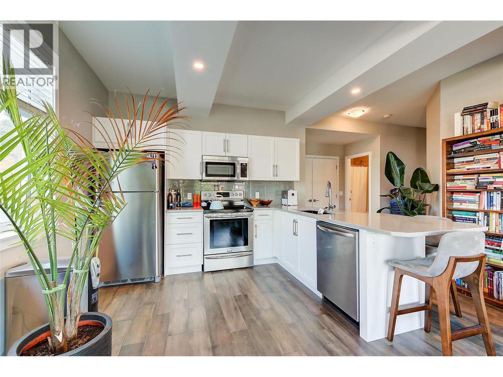 3284 Vineyard View Drive