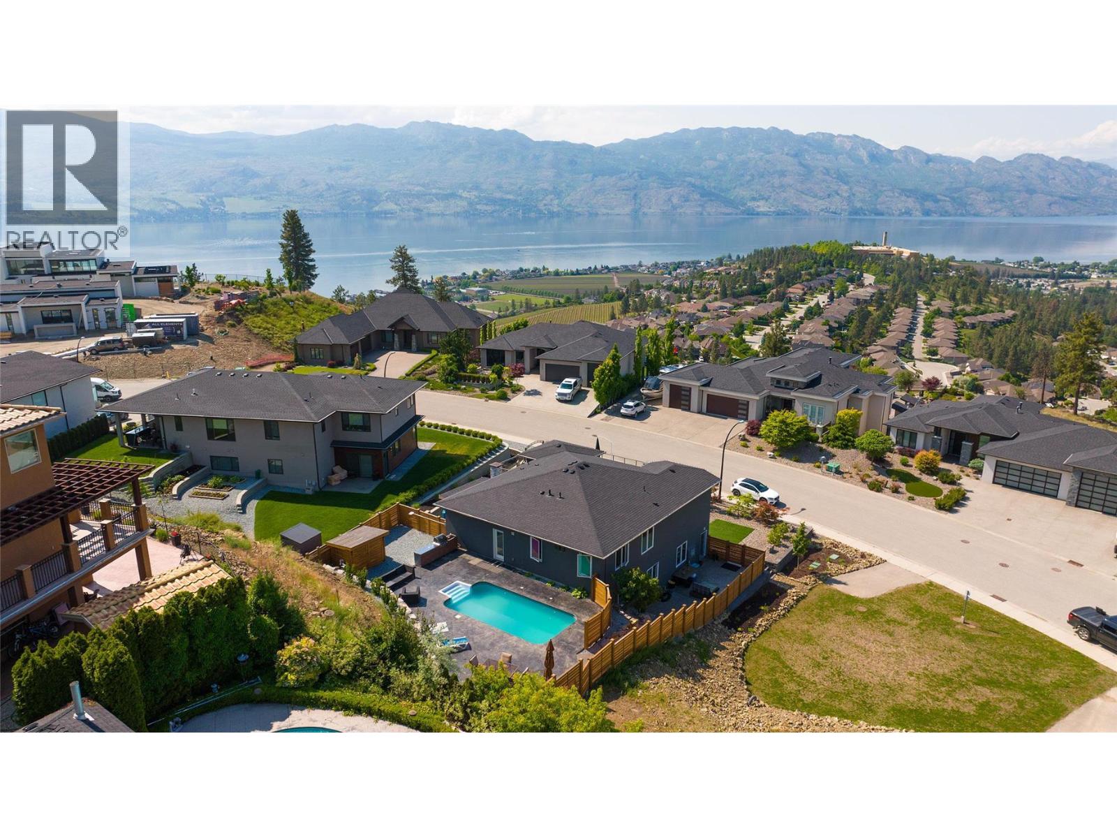 3284 Vineyard View Drive
