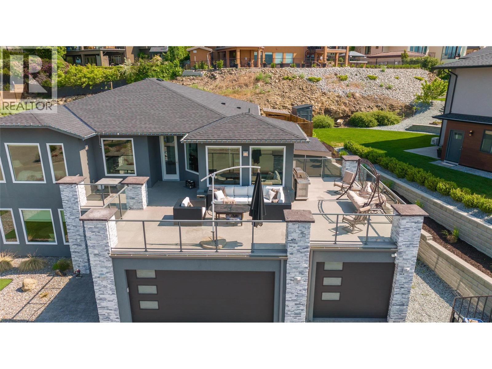 3284 Vineyard View Drive