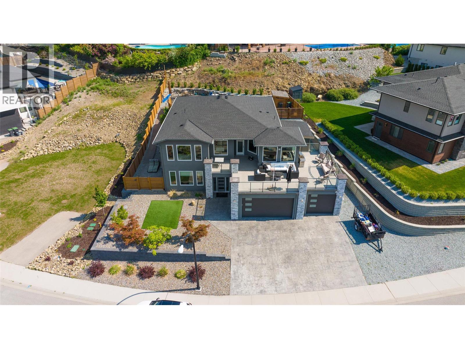 3284 Vineyard View Drive