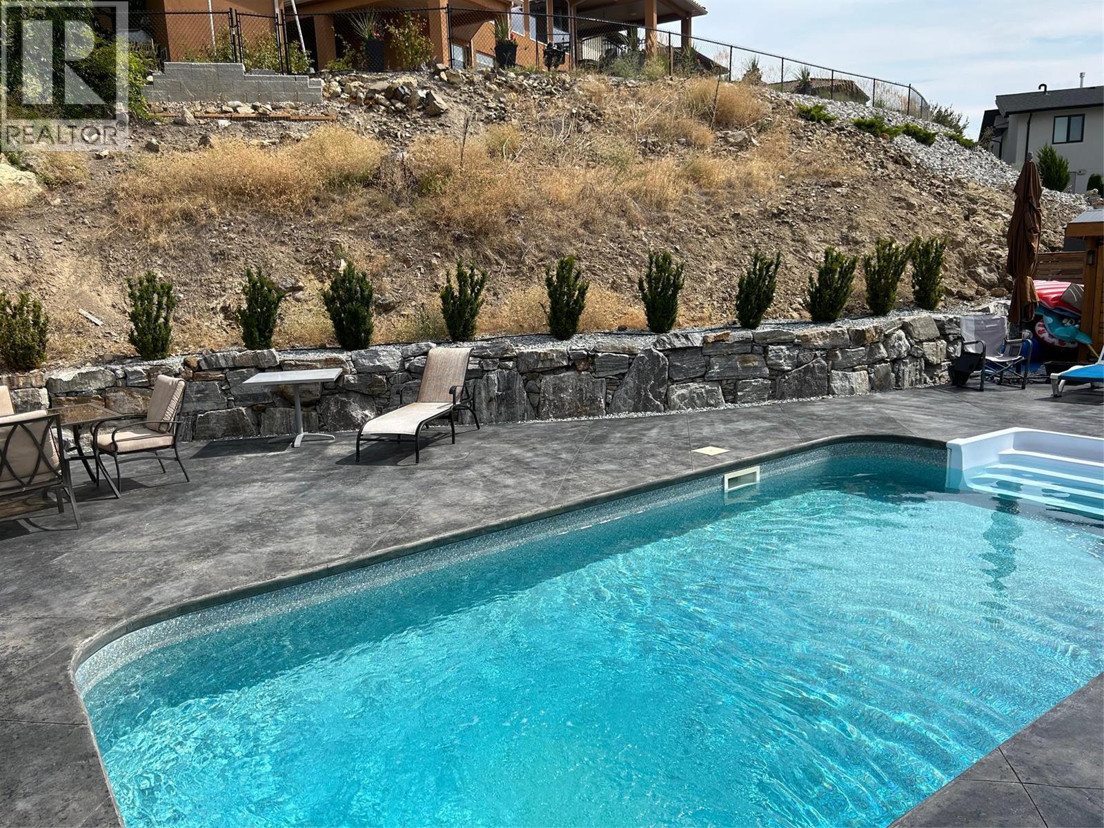 3284 Vineyard View Drive