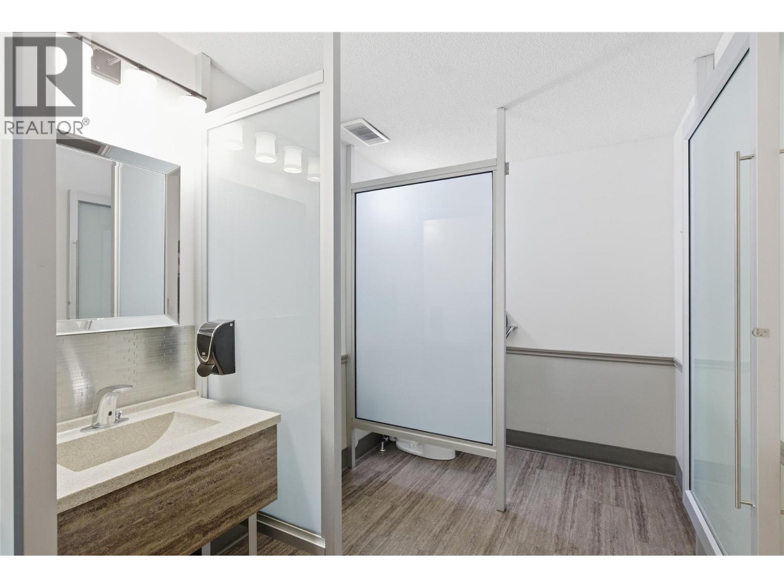 1710 Ellis Street Unit# 18/19
