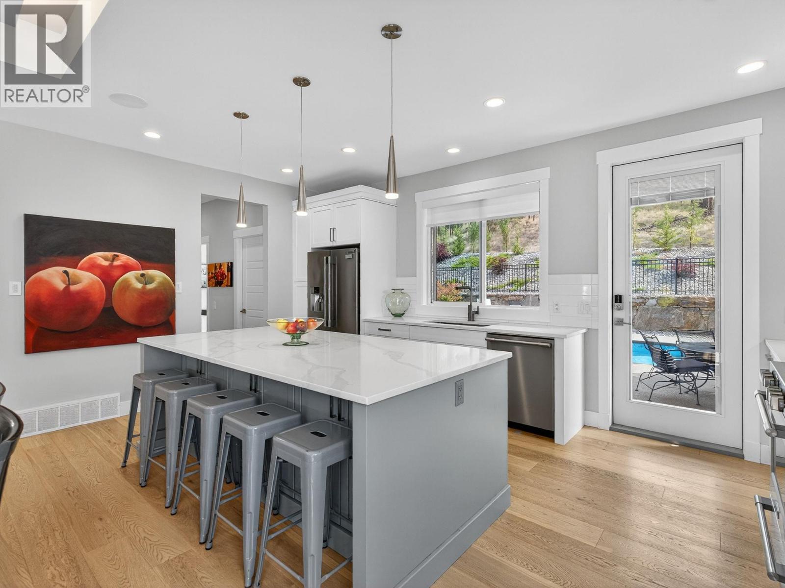 9443 Ledgestone Road