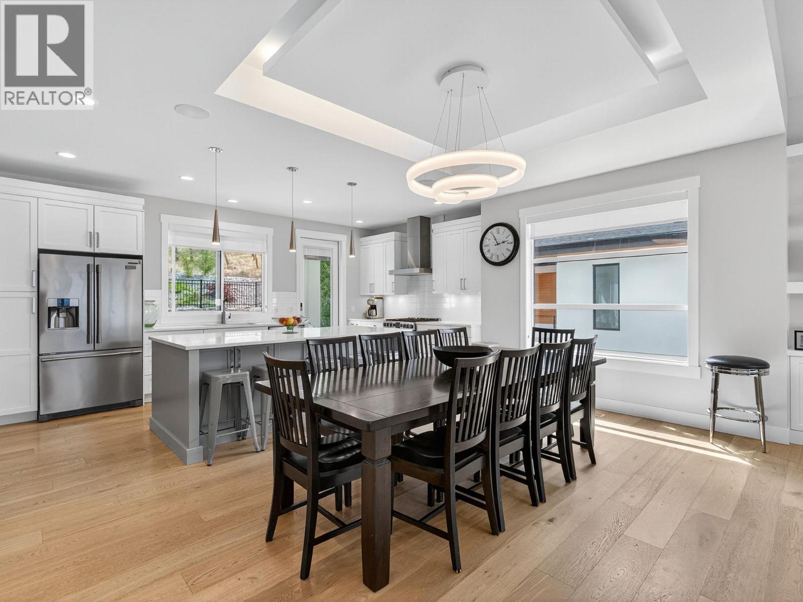 9443 Ledgestone Road