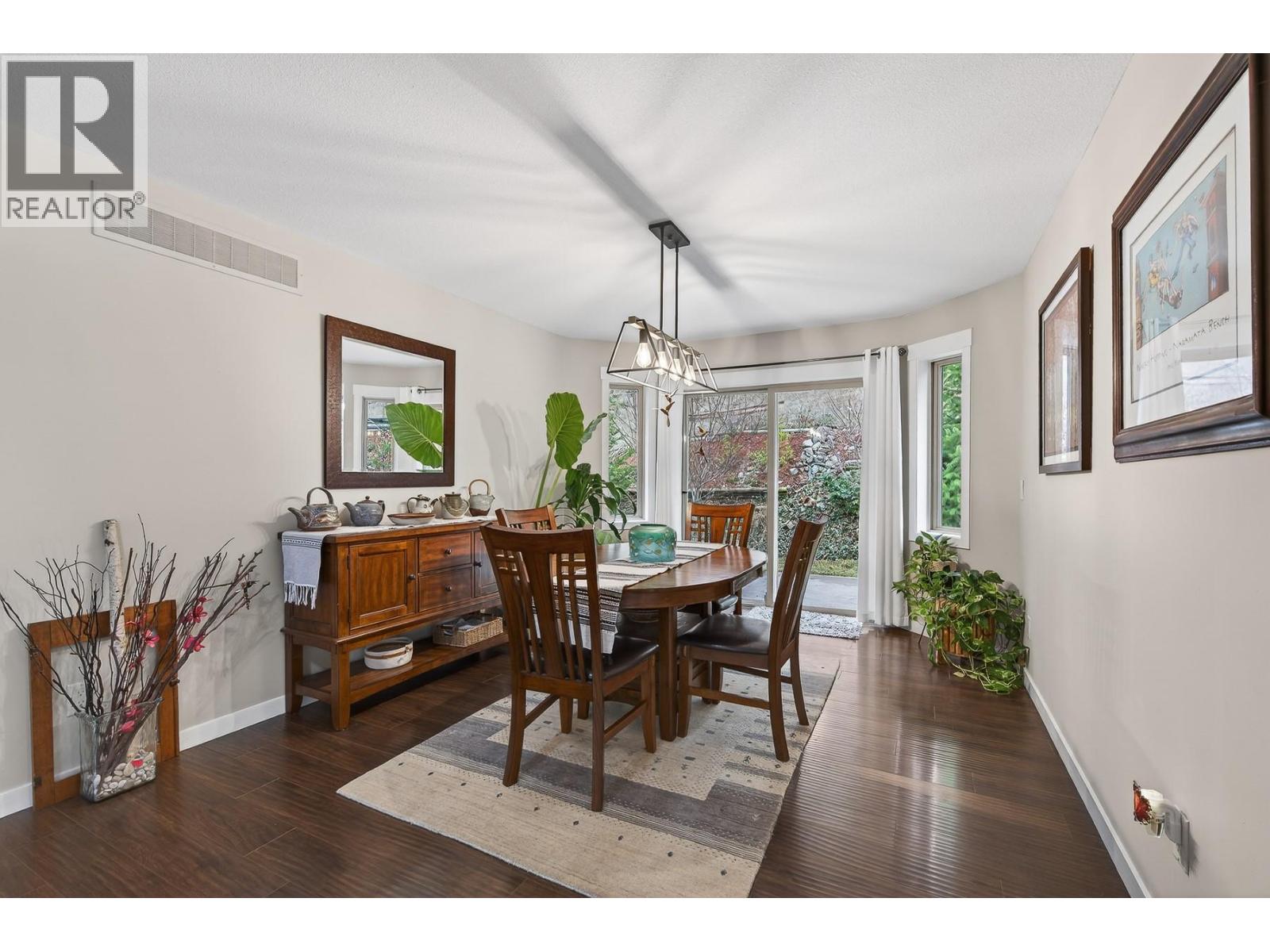 1487 Rosewood Drive