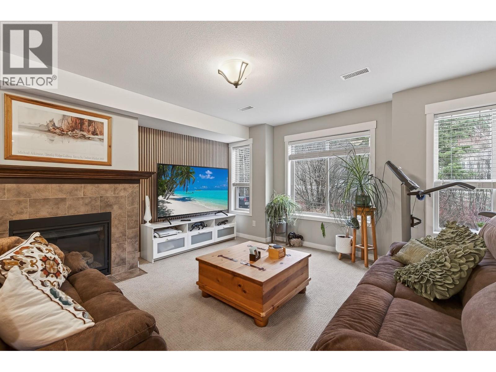 1487 Rosewood Drive