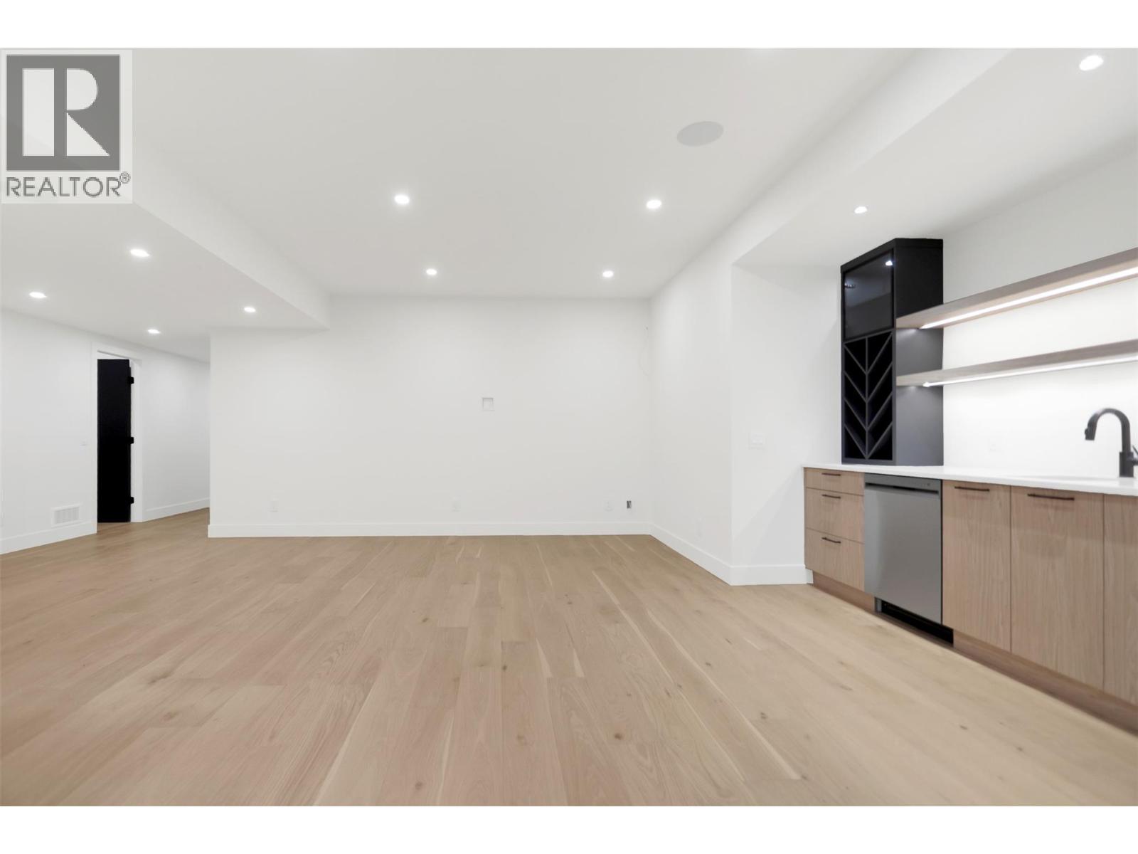 5533 Foothill Court