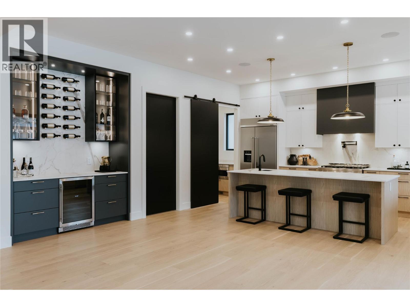 5533 Foothill Court