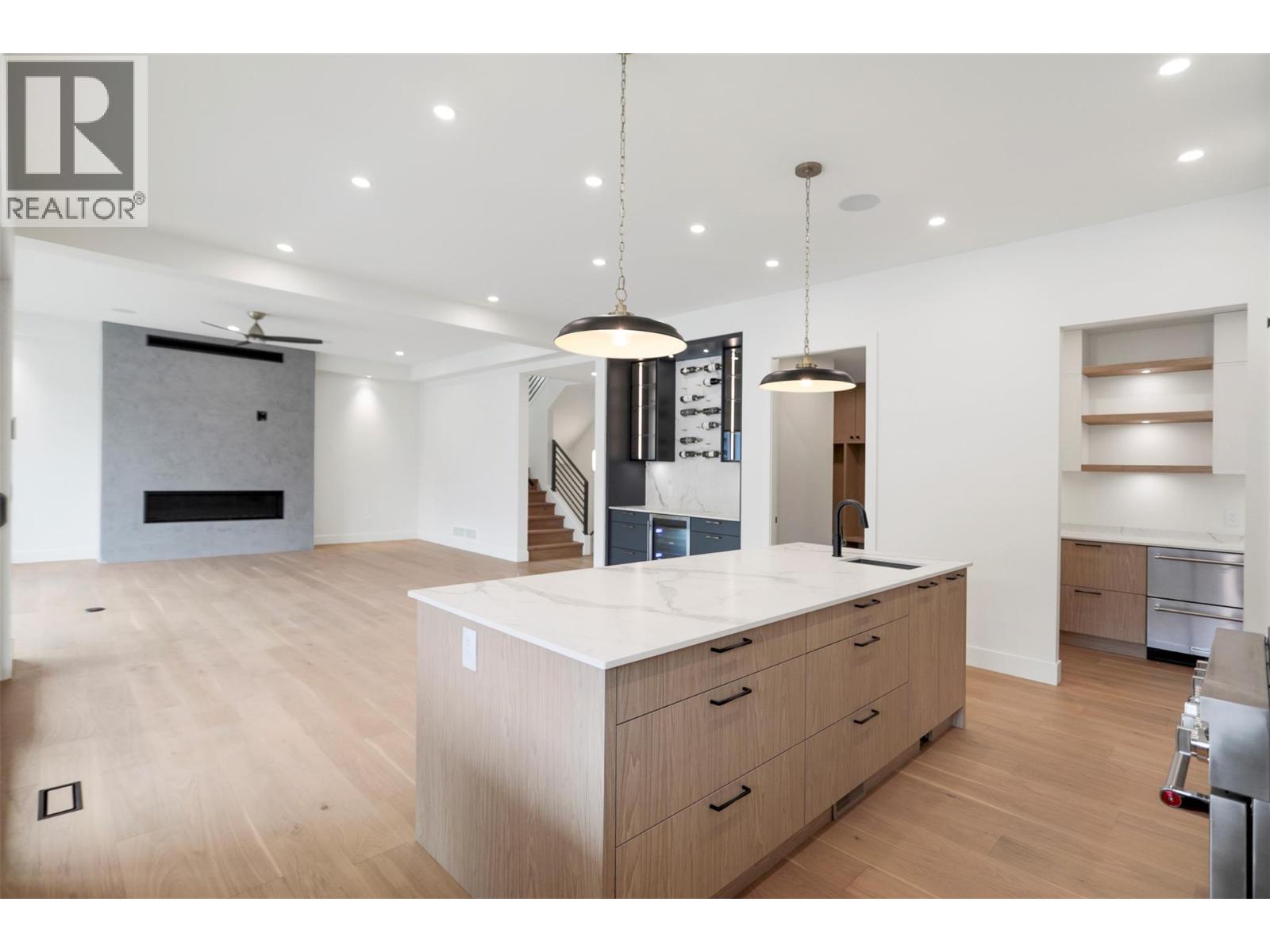 5533 Foothill Court