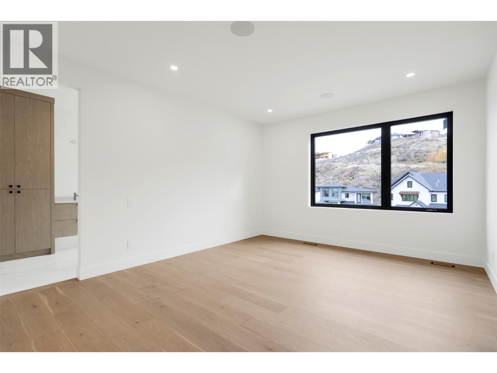 5533 Foothill Court