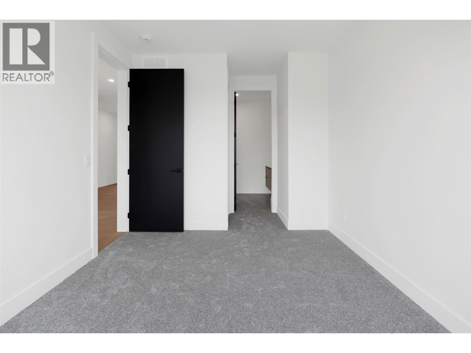 5533 Foothill Court