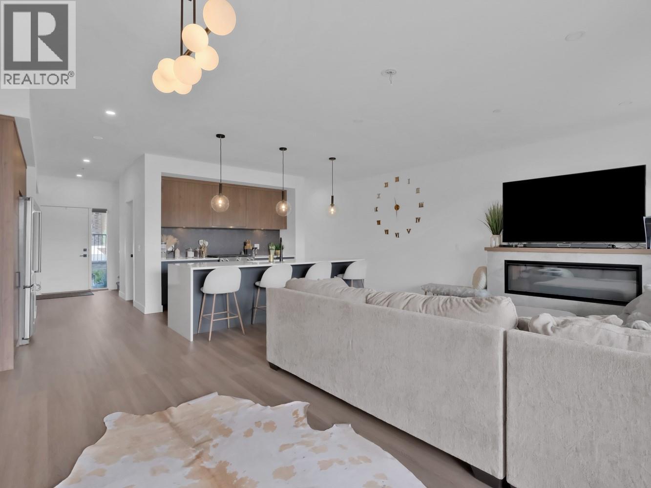 2735 Shannon Lake Road Unit# 114