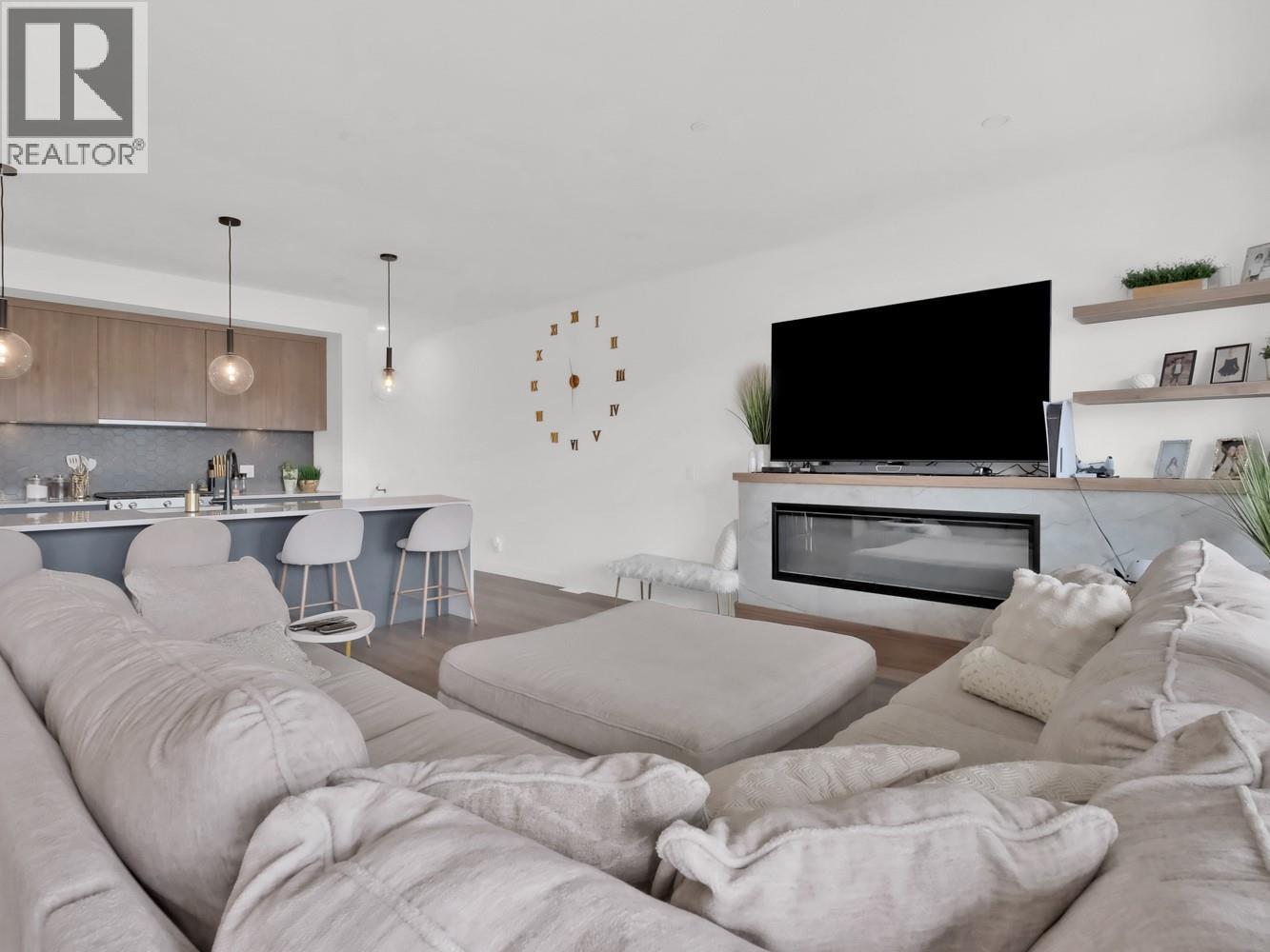 2735 Shannon Lake Road Unit# 114