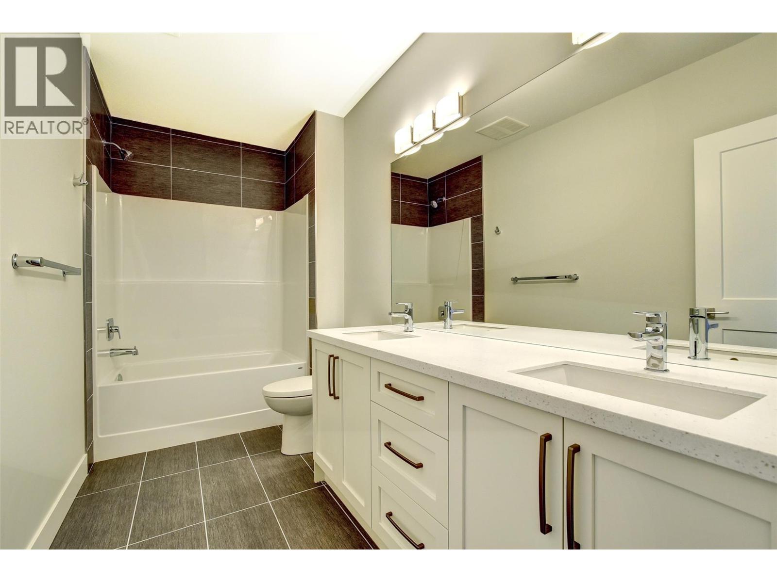 1051 Aurora Heights