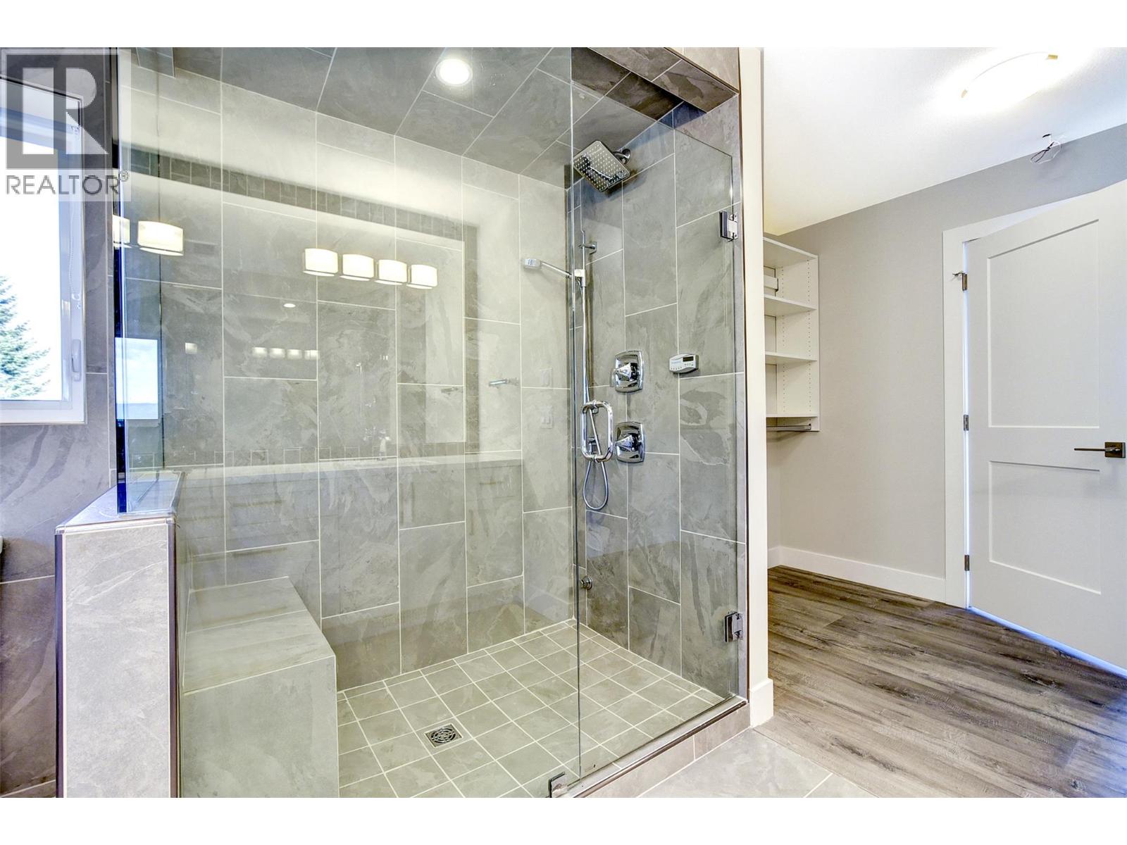 1051 Aurora Heights