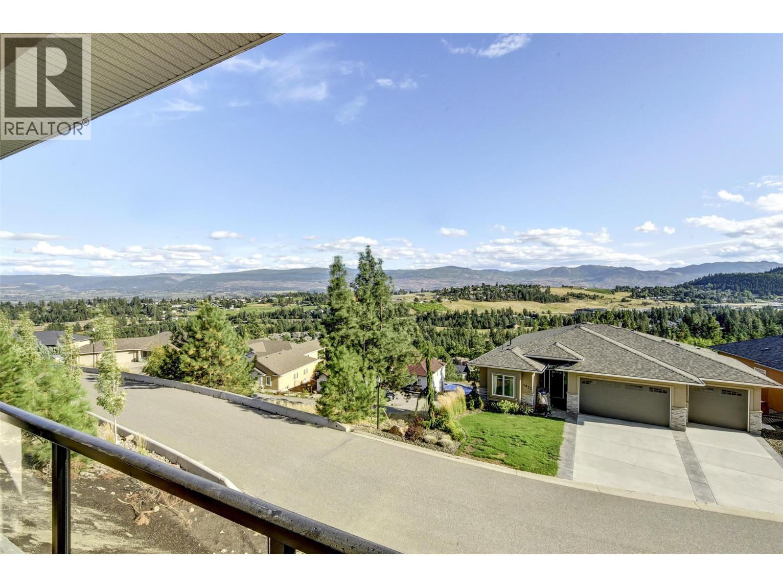 1051 Aurora Heights