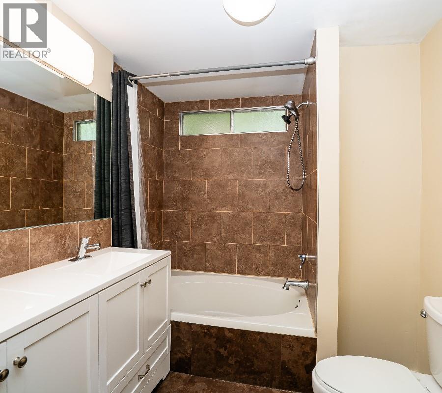 2065 Boucherie Road Unit# 70