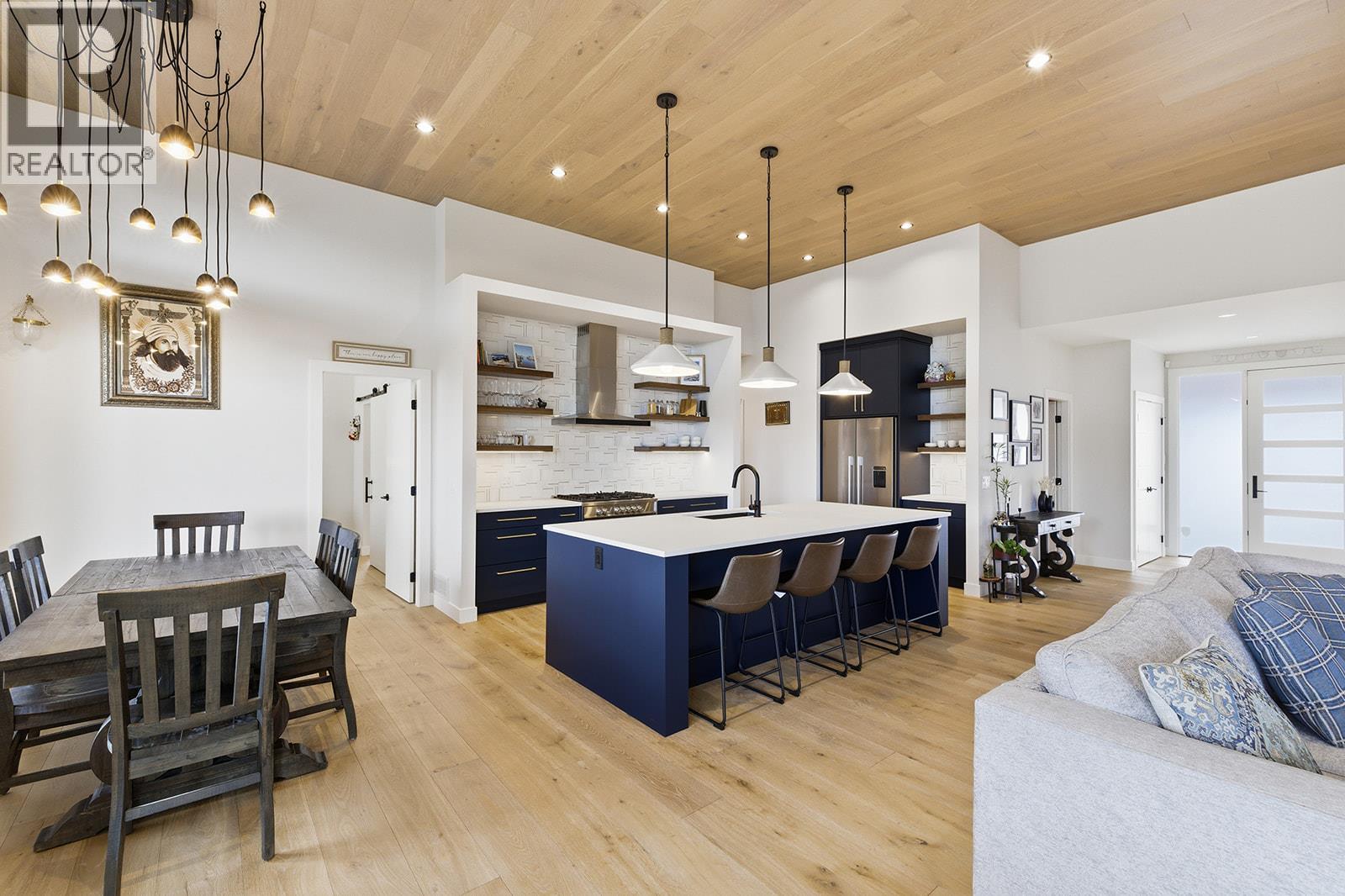 10283 Beacon Hill Drive