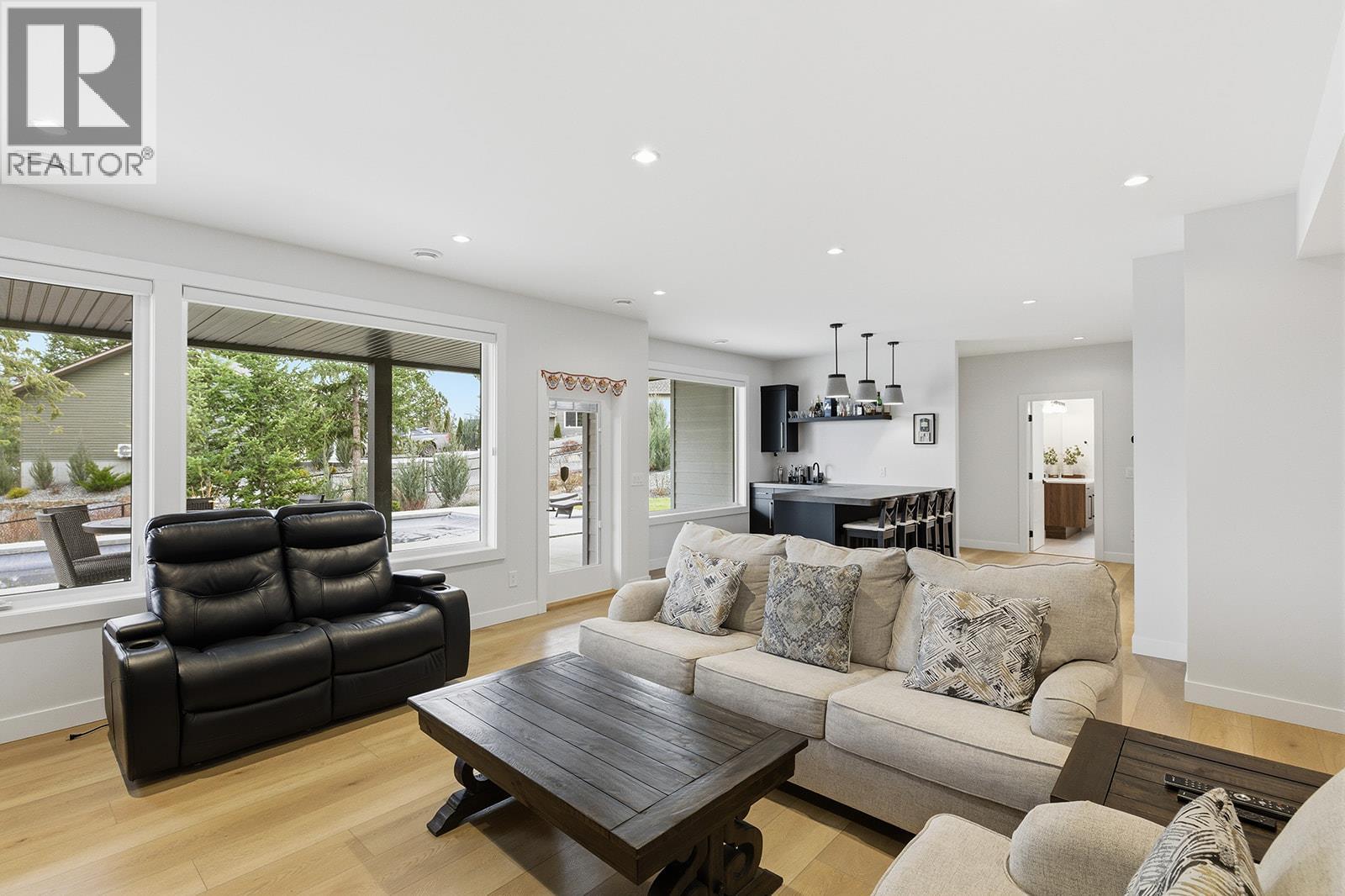 10283 Beacon Hill Drive