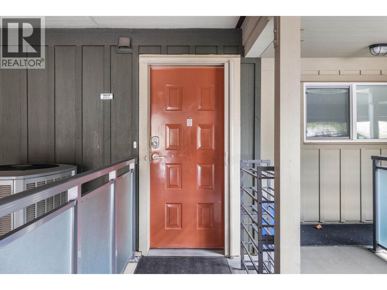 2777 Casa Loma Road Unit# 207