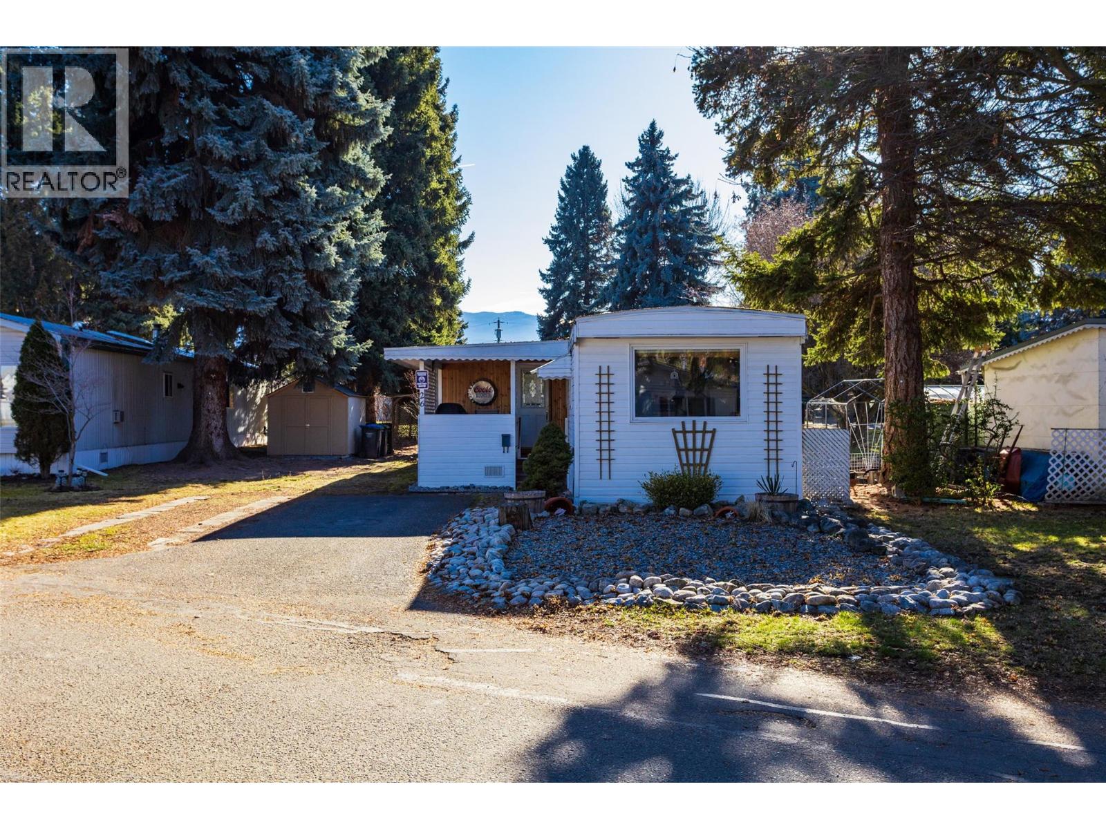 3535 Casorso Road Unit# 26