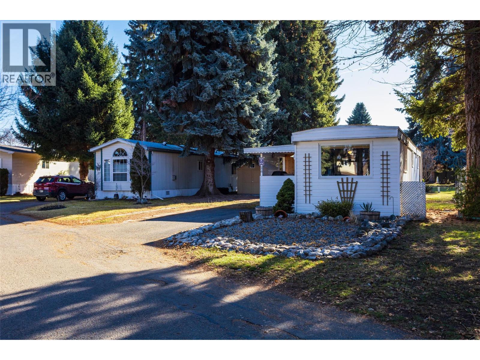 3535 Casorso Road Unit# 26