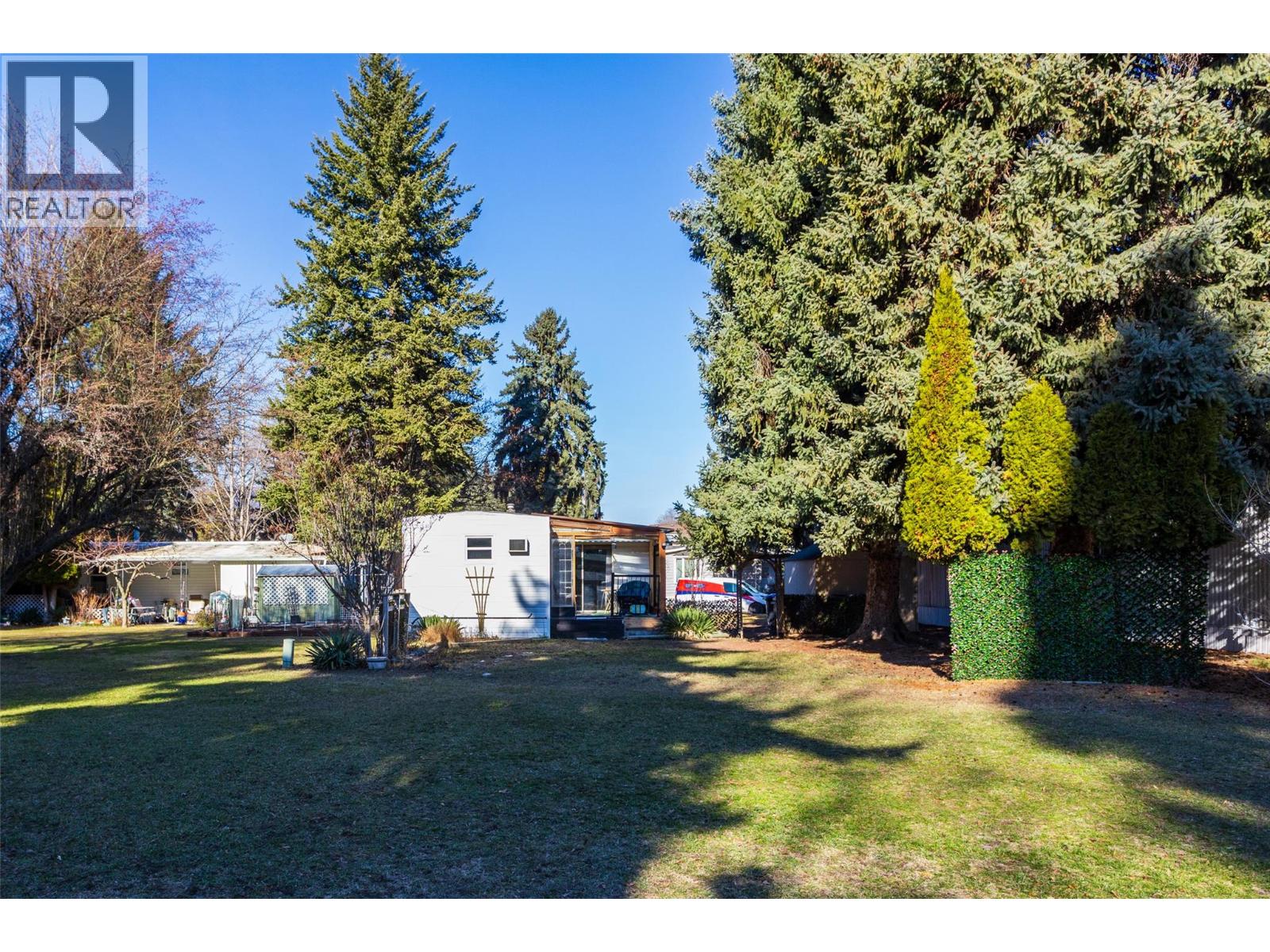 3535 Casorso Road Unit# 26