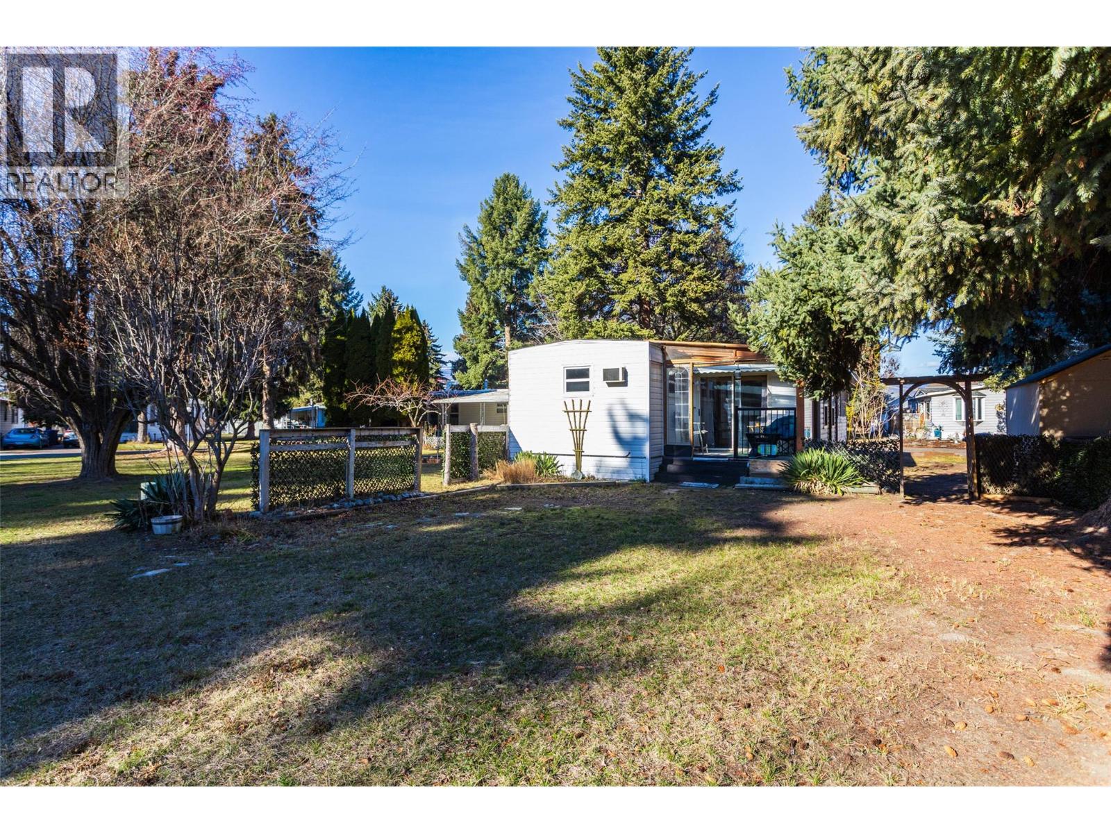 3535 Casorso Road Unit# 26