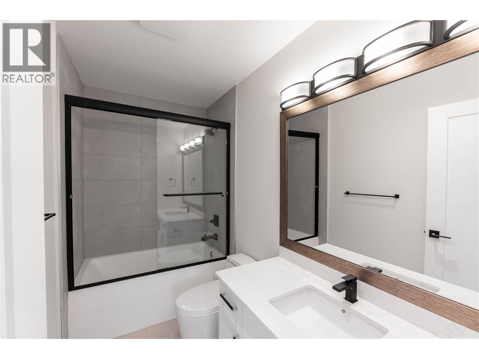 840 Grenfell Ave Avenue Unit# 2