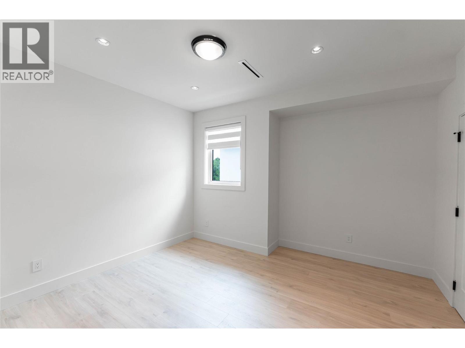 840 Grenfell Ave Avenue Unit# 2