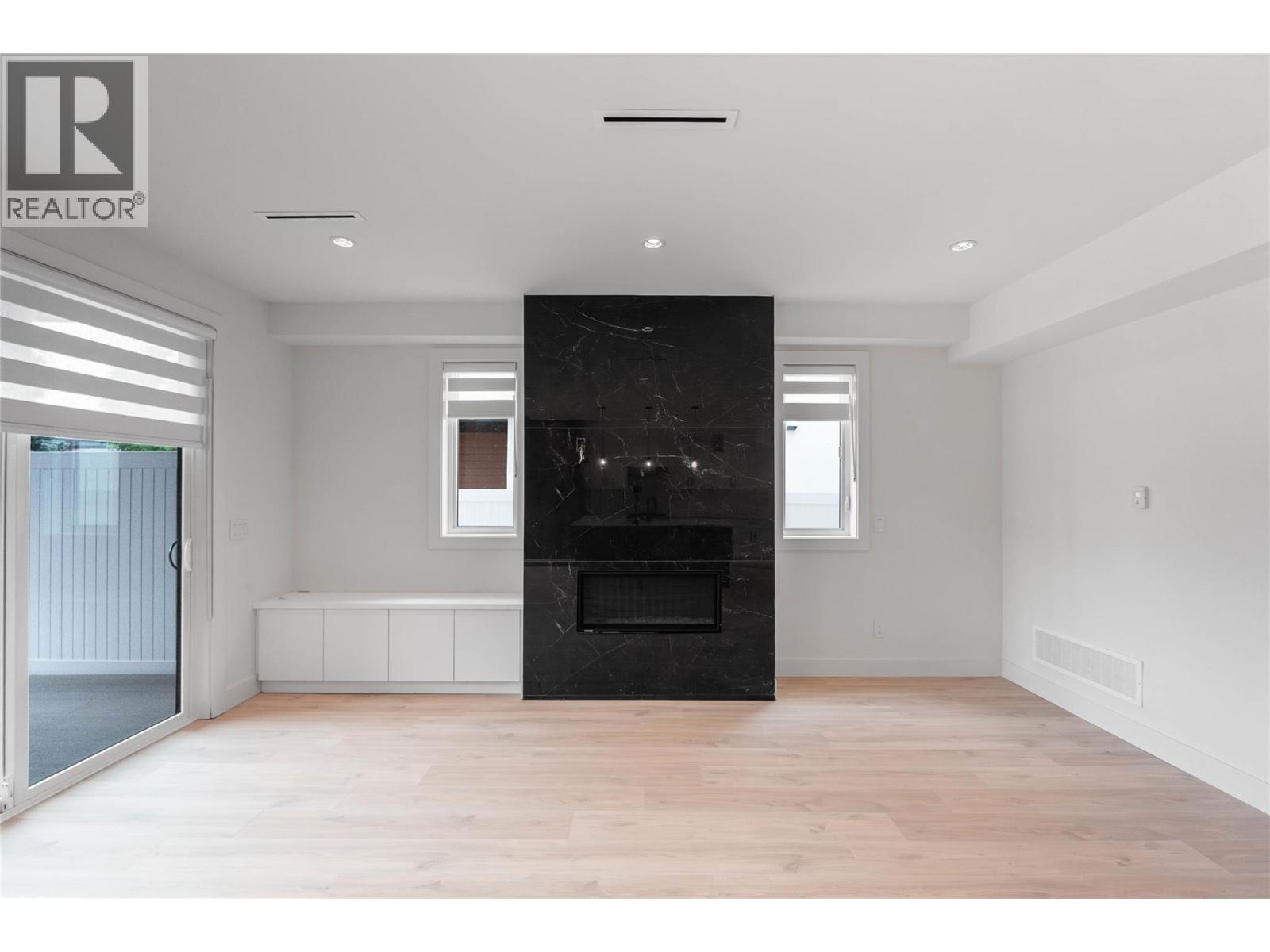 840 Grenfell Ave Avenue Unit# 2