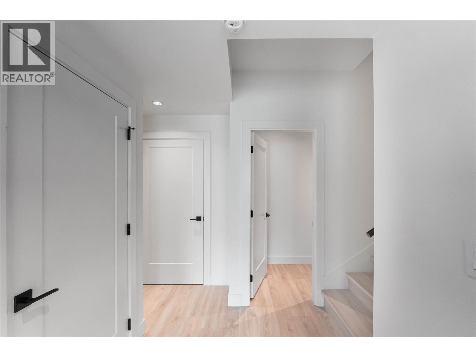 840 Grenfell Ave Avenue Unit# 2