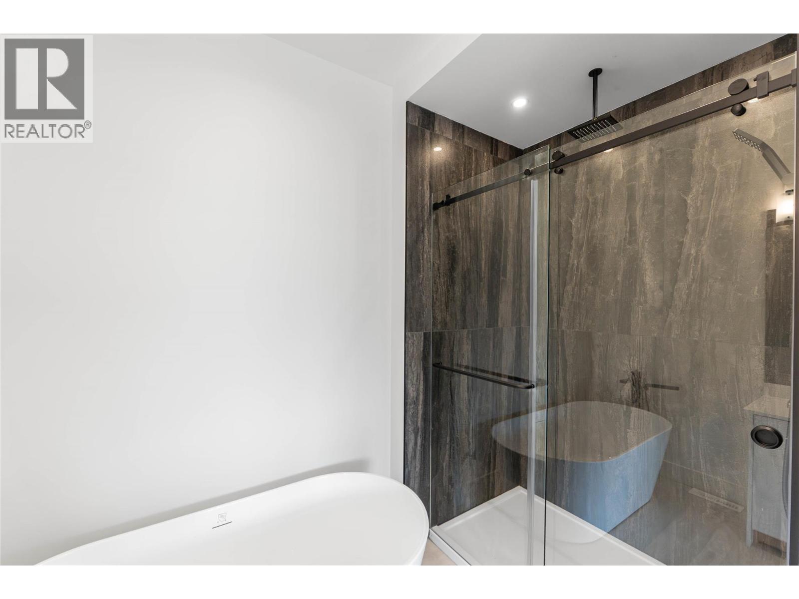840 Grenfell Ave Avenue Unit# 2