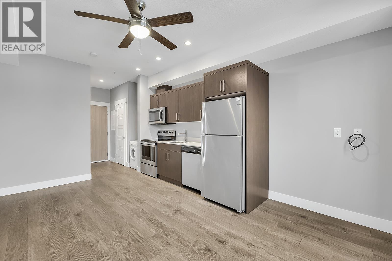 925 Leon Avenue Unit# 302