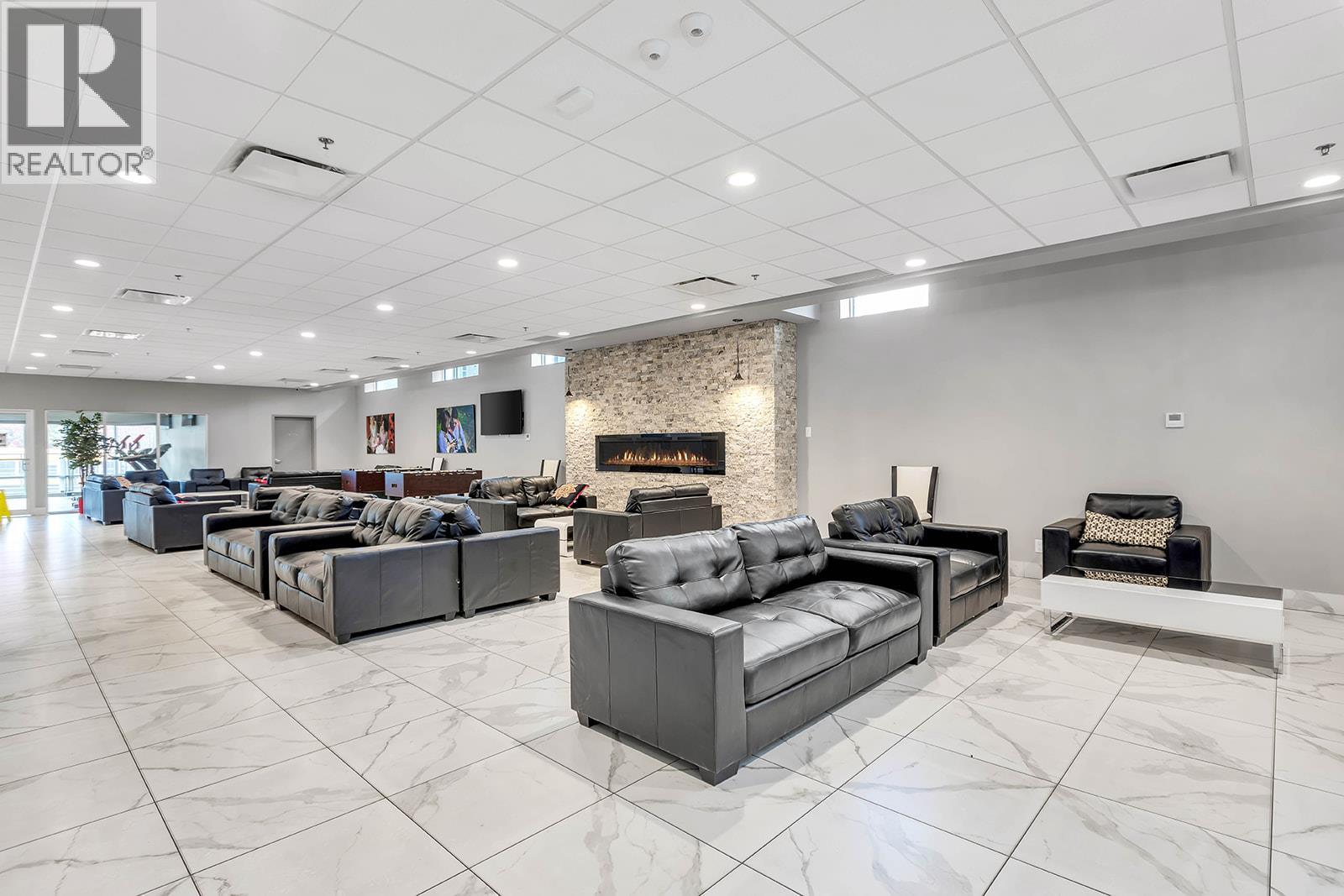 925 Leon Avenue Unit# 302