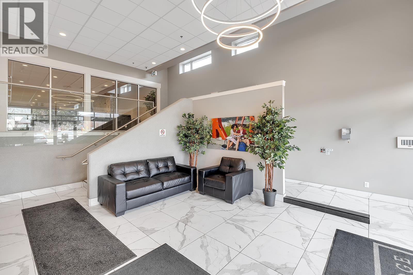 925 Leon Avenue Unit# 302