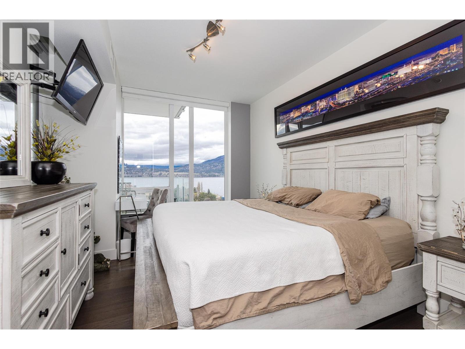 1191 SUNSET Drive Unit# 1404