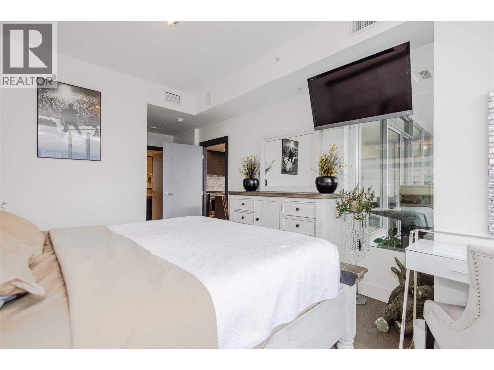1191 SUNSET Drive Unit# 1404
