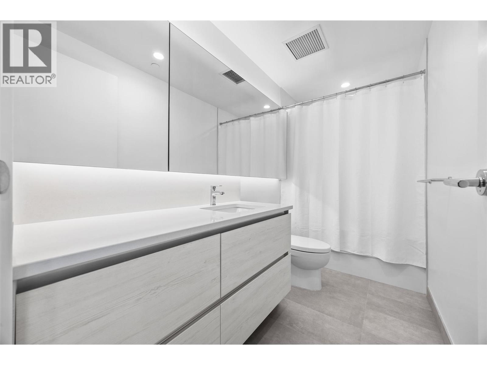 238 Leon Avenue Unit# 1808